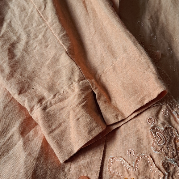 Linen Button-Up Shirt - Picture 5 of 8